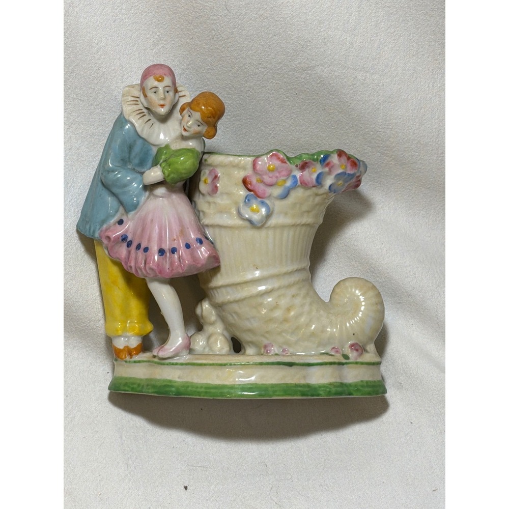 VTG Takito Japan Hand Painted Porcelain Pierrot Clown Lady Cornucopia Vase READ